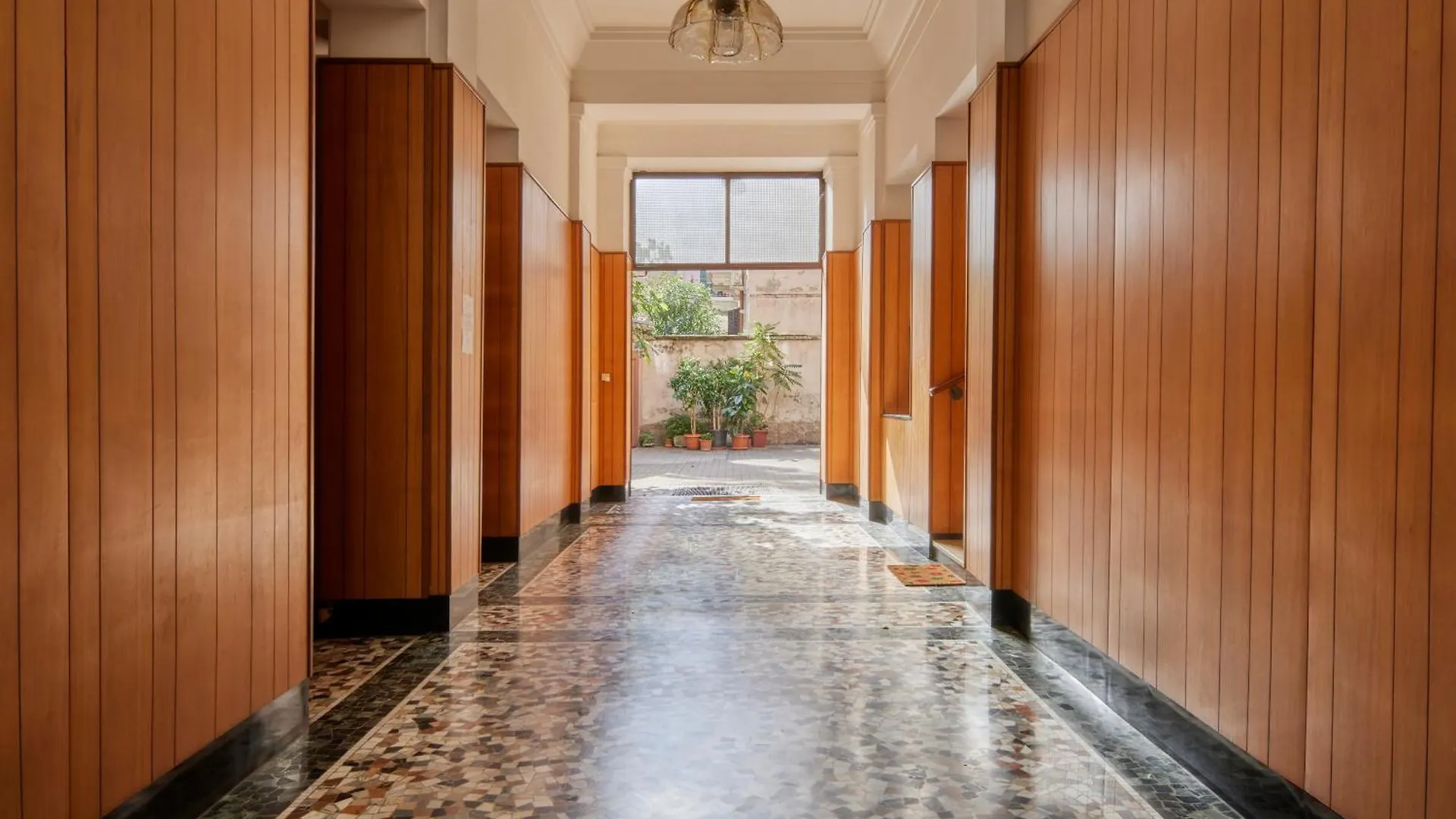 Wonderful Apartment Near Central Station Milan Italy